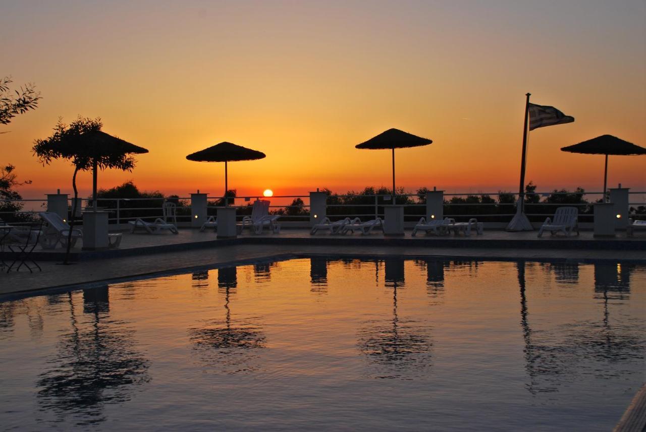 סנטוריני Santorini Camping & Hostel מראה חיצוני תמונה