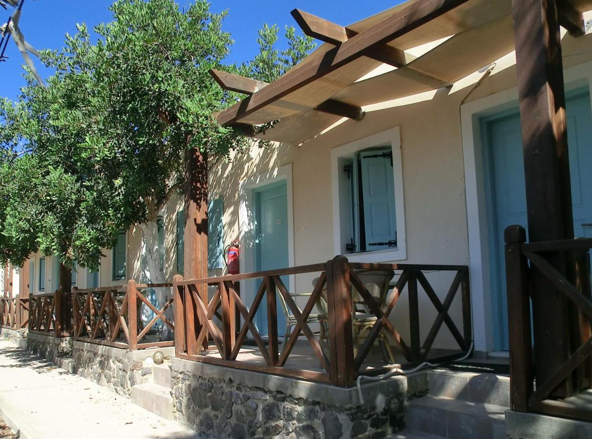 סנטוריני Santorini Camping & Hostel מראה חיצוני תמונה