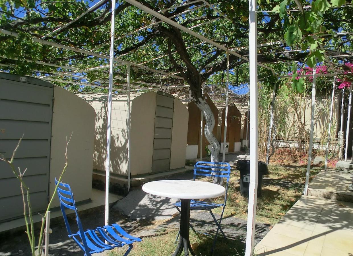 סנטוריני Santorini Camping & Hostel מראה חיצוני תמונה