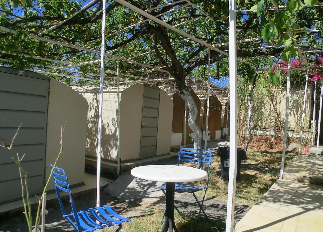 סנטוריני Santorini Camping & Hostel מראה חיצוני תמונה