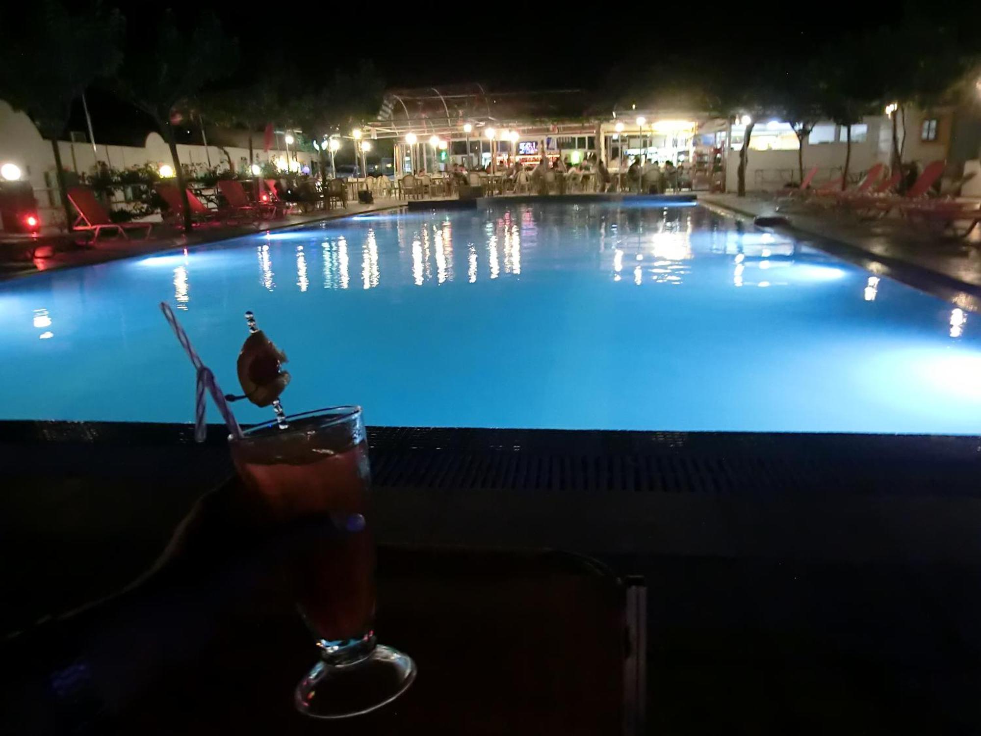 סנטוריני Santorini Camping & Hostel מראה חיצוני תמונה